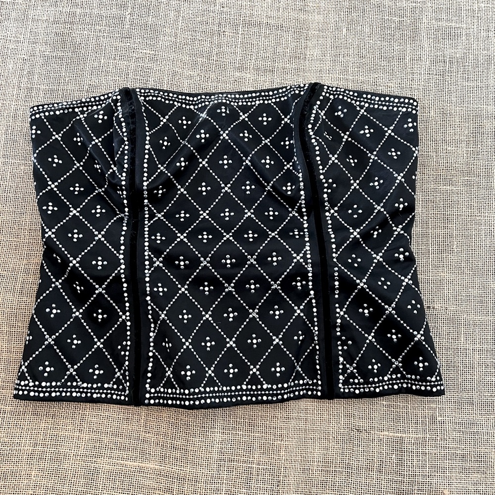 WHBM TOP